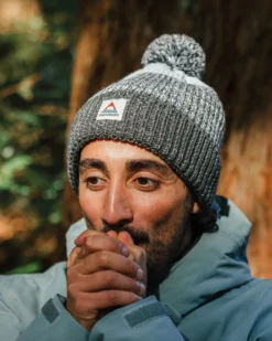 Crag Bobble Hat