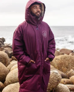 Escapism Sherpa Lined Changing Robe