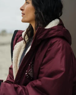 Escapism Sherpa Lined Changing Robe