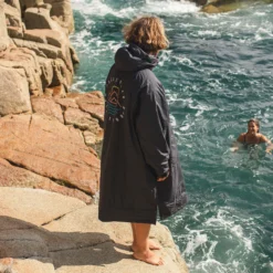 Escapism Towel Lined Changing Robe