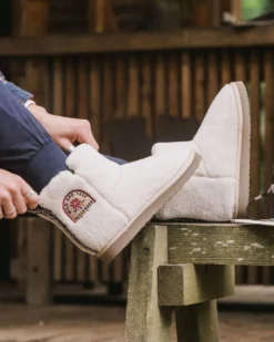 Hideaway Hut Sherpa Fleece Slipper