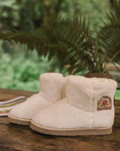 Hideaway Hut Sherpa Fleece Slipper