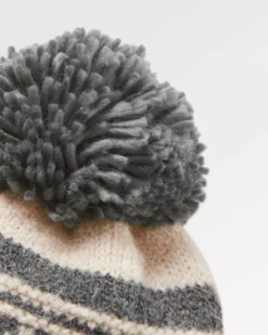 Lodge Bobble Hat