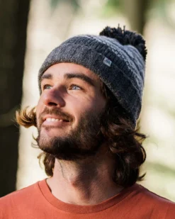 Lodge Bobble Hat