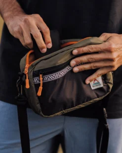 Mainland Hip Pack