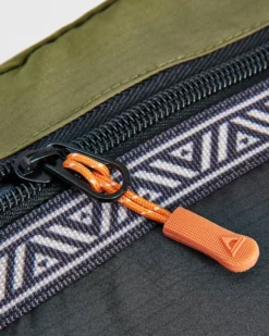 Mainland Hip Pack