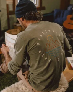 Men's Escapism LS T-Shirt