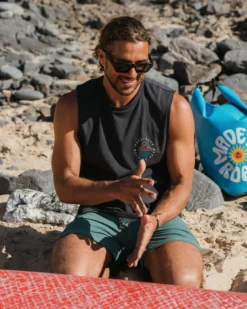 Men's Escapism Vest