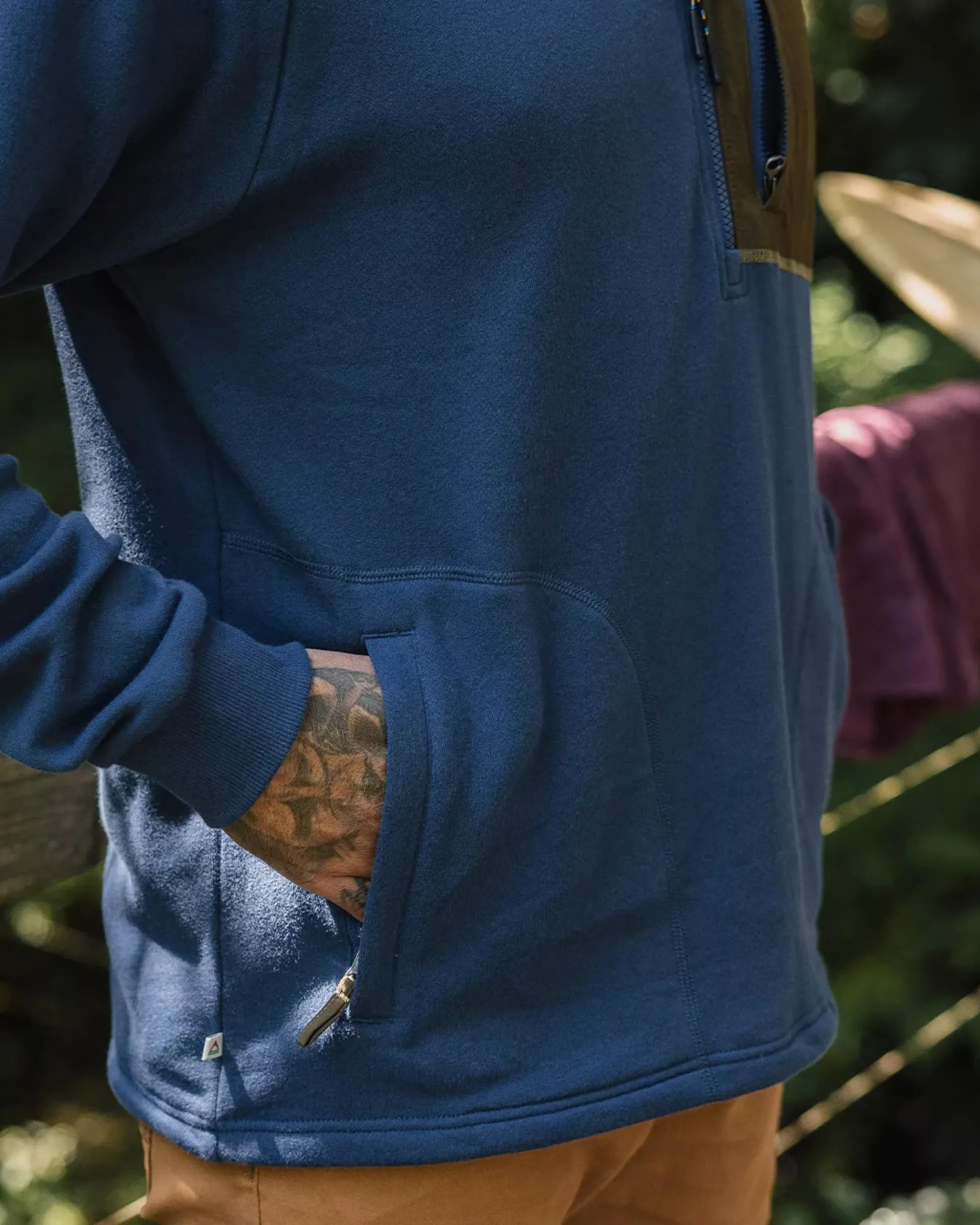 Men's Offgrid 1/4 Zip Sweatshirt