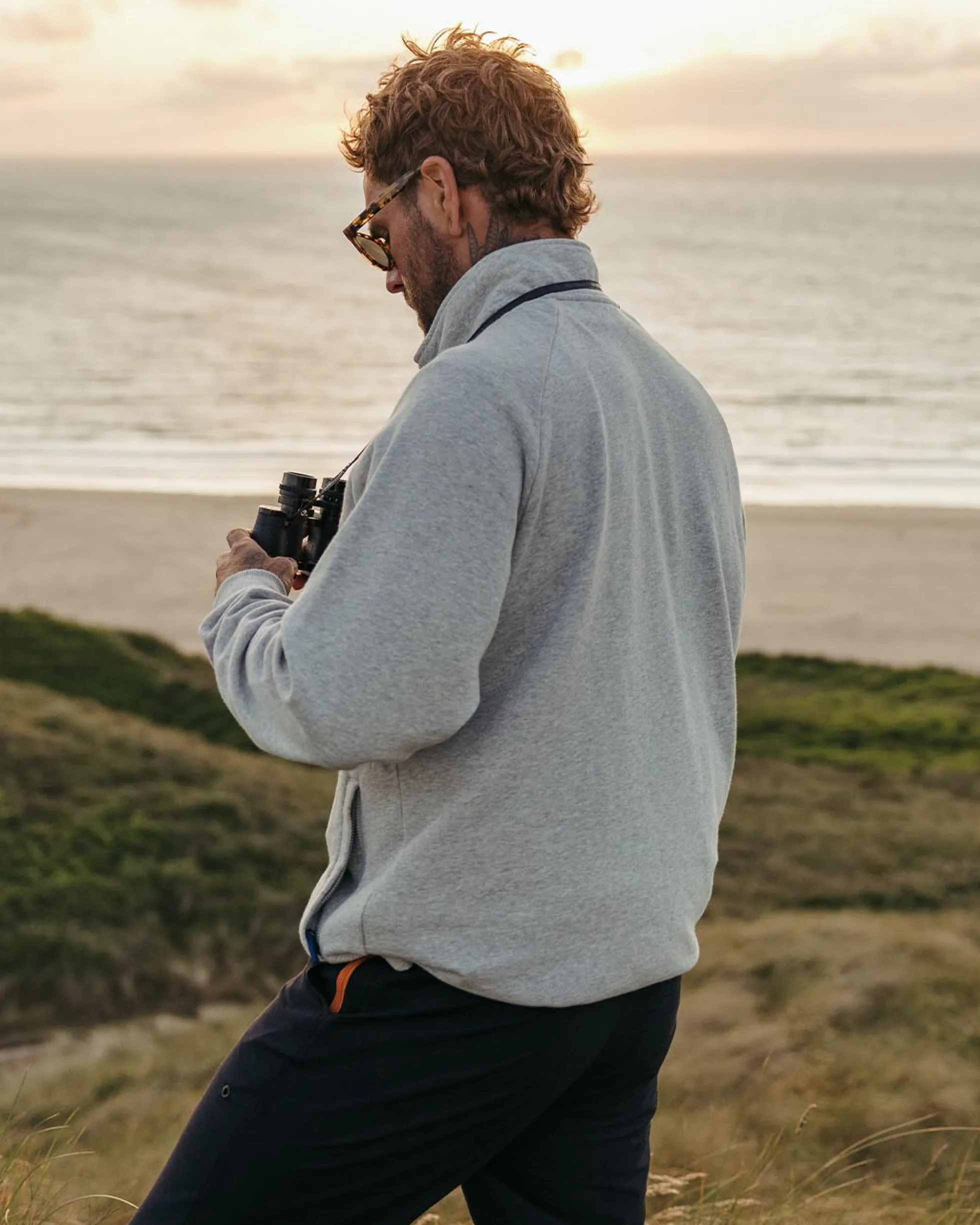 Men's Offgrid 1/4 Zip Sweatshirt