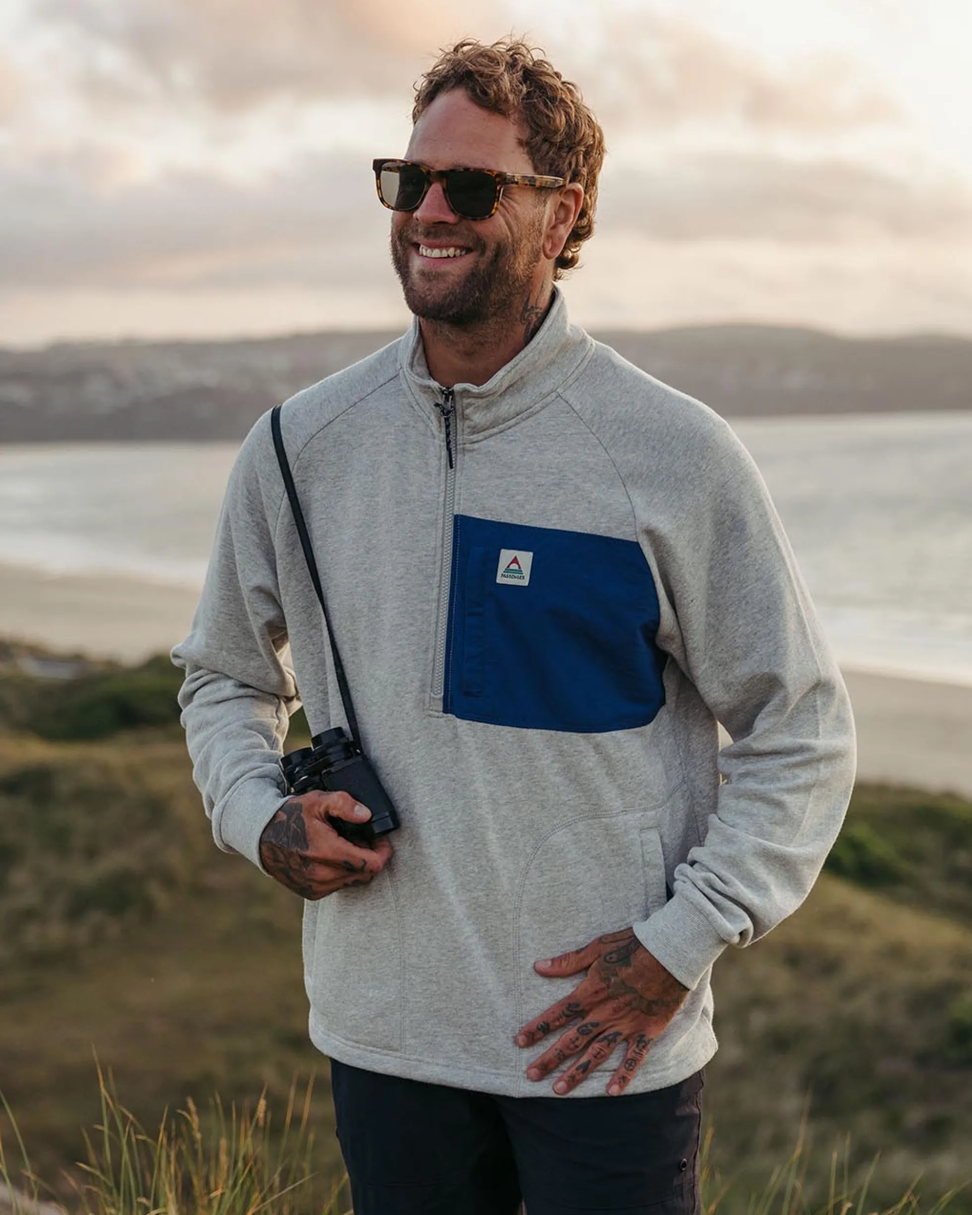 Men's Offgrid 1/4 Zip Sweatshirt