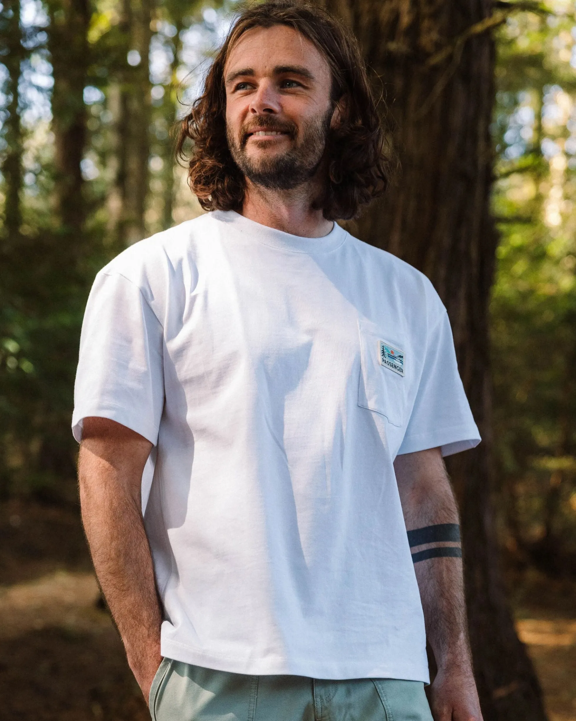 Men's Roamer Patch Relaxed Fit T-Shirt
