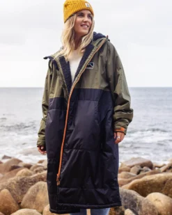 Roaming Sherpa Lined Changing Robe
