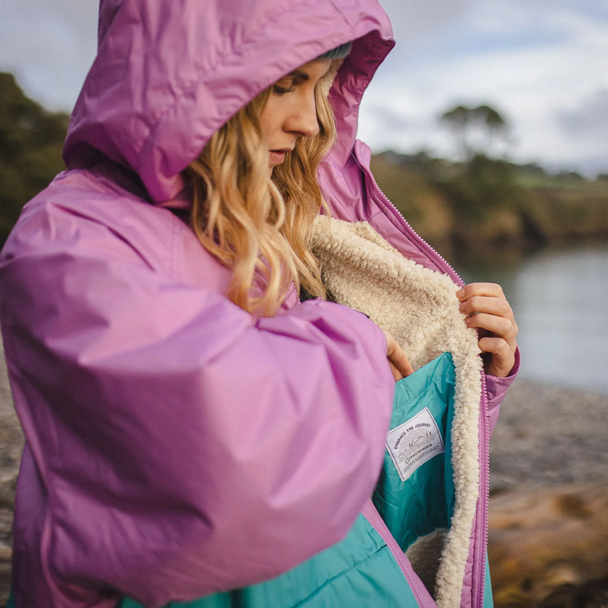 Roaming Sherpa Lined Changing Robe