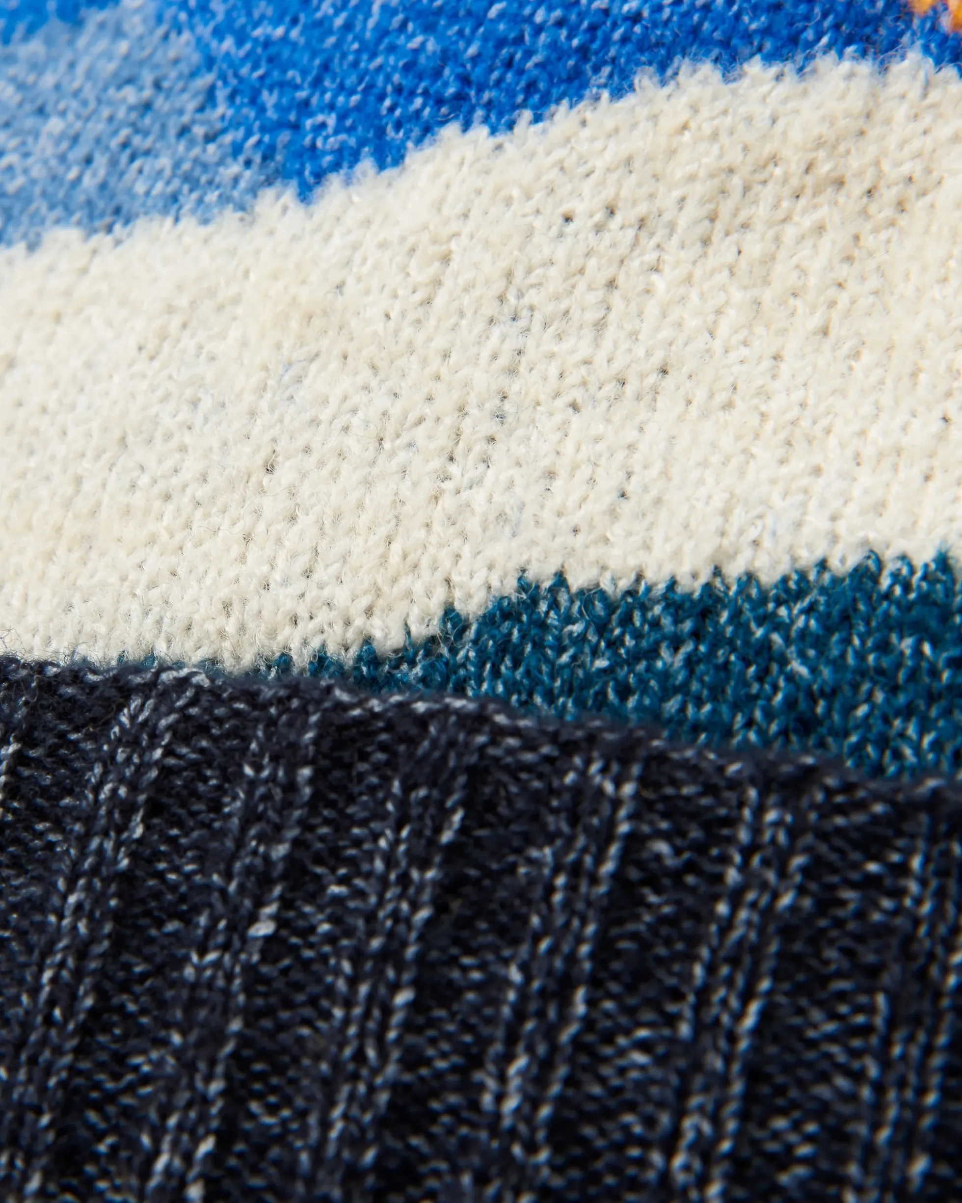 Scenic Bobble Hat