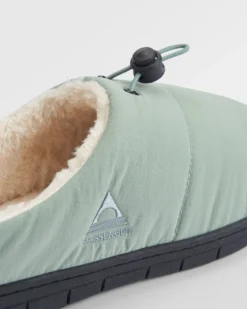 Step Out Women's Fleece Lined Slipper