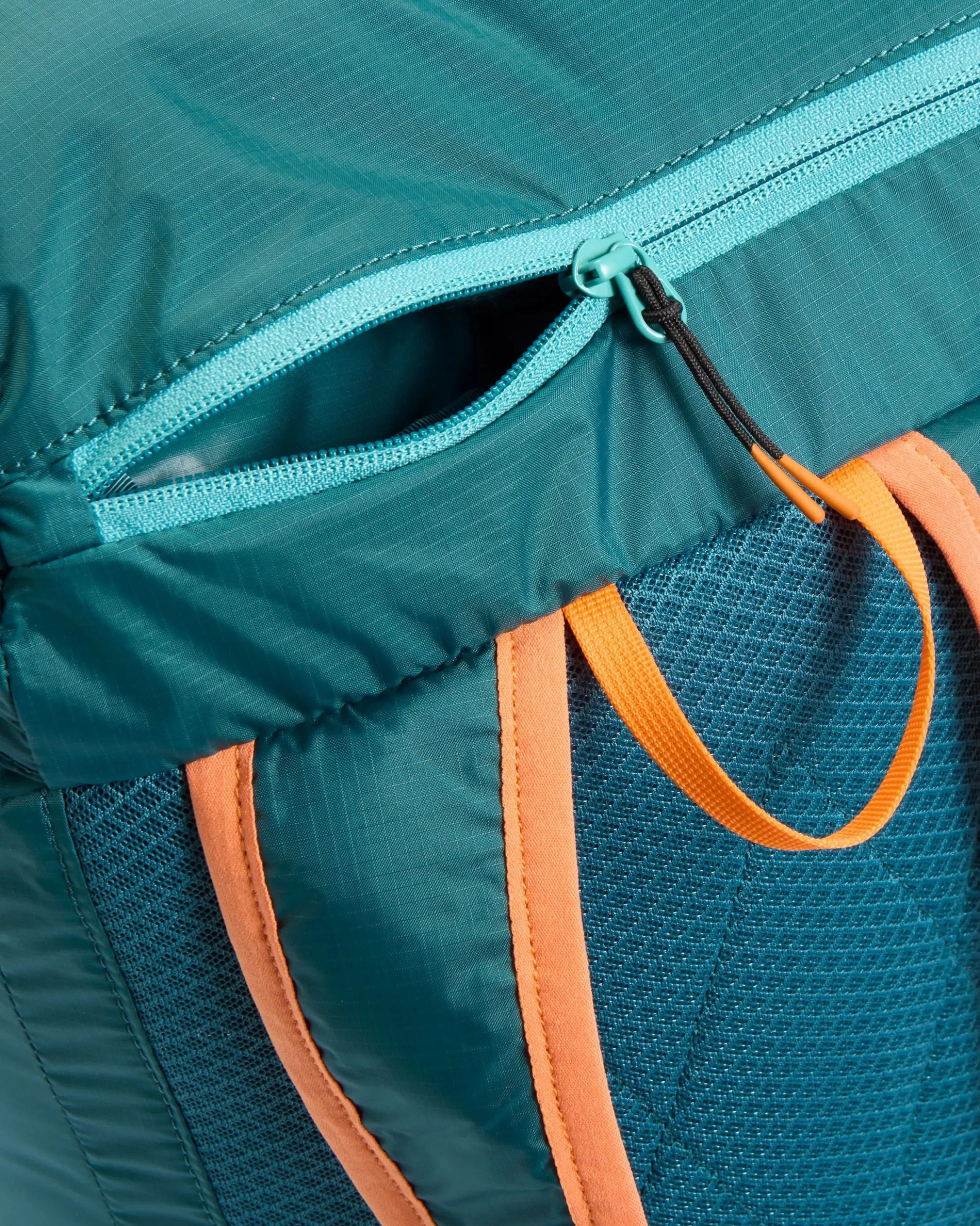 Travelscape Light 24L Backpack