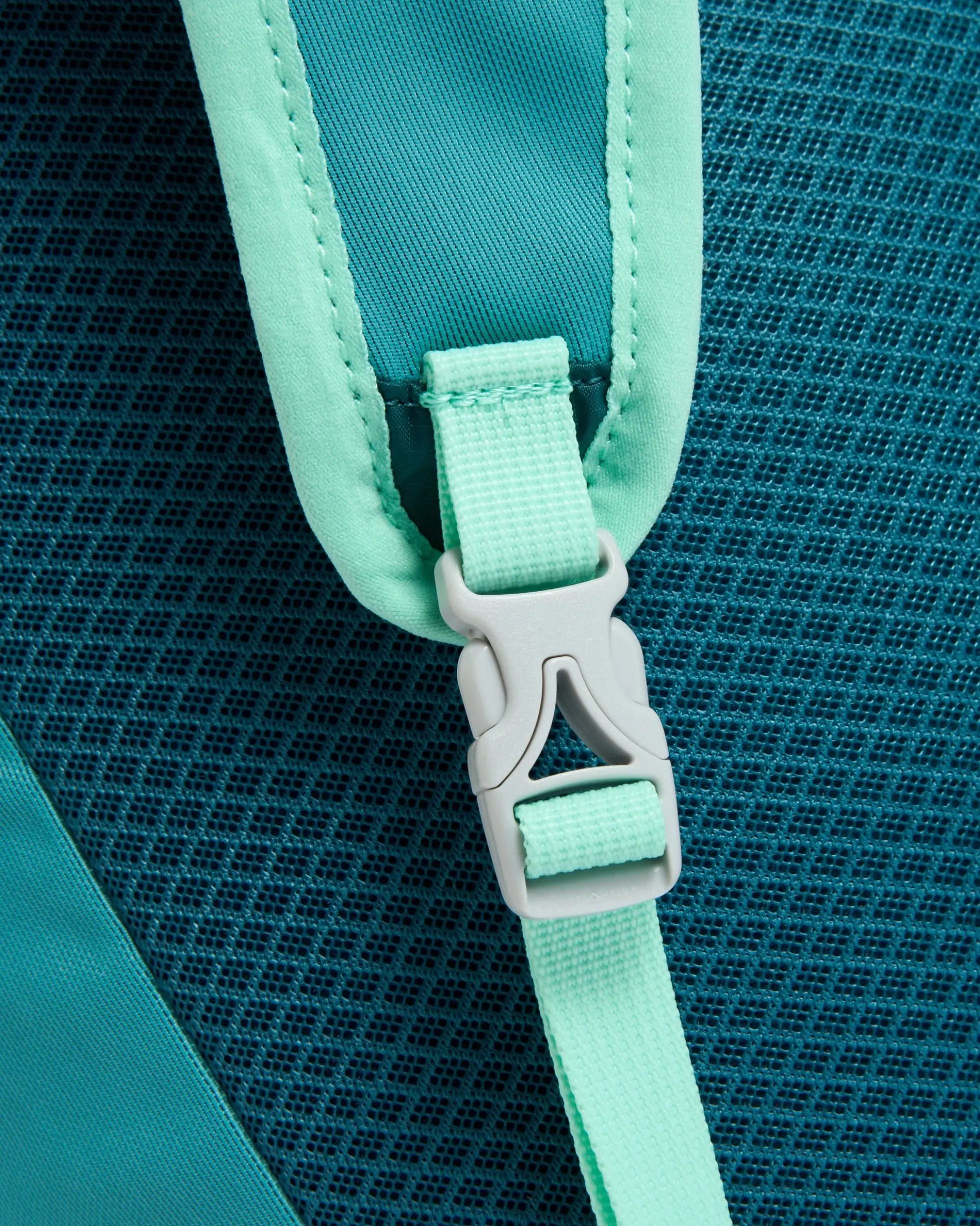 Travelscape Light Tote