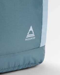Travelscape Light Tote