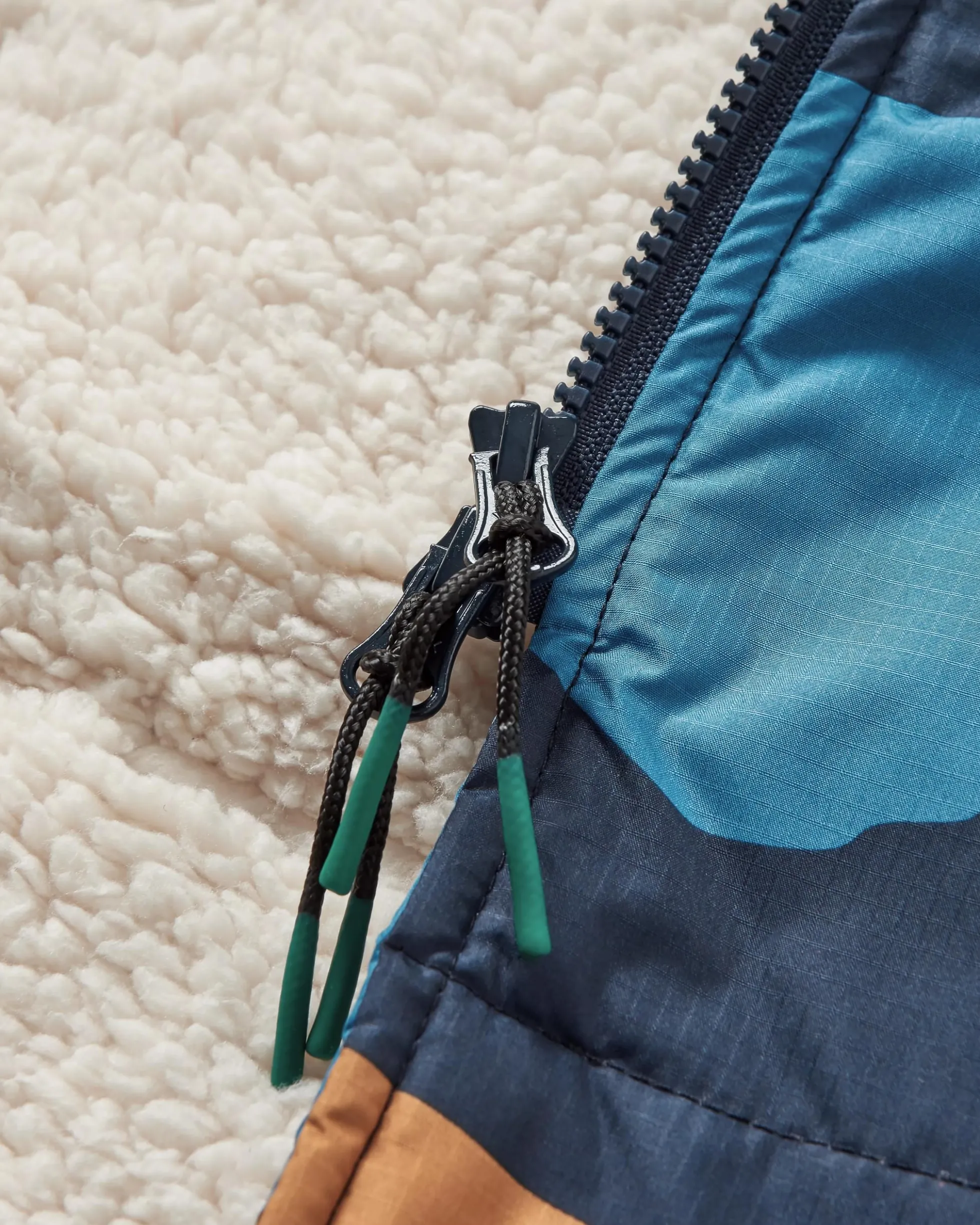 Waves Sherpa Lined Changing Robe