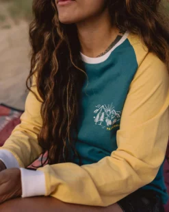 Women's Riser LS T-Shirt