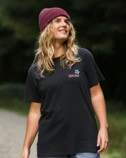 Women's Roam Wild T-Shirt