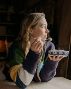 Women's Scenic Knitted Cardigan