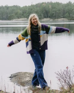 Women's Scenic Knitted Cardigan