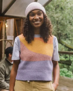 Women's Scenic Knitted Vest
