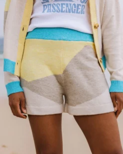 Women's Scenic 'Light' Knitted Short