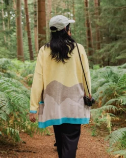Women's Scenic 'Light' Long Knitted Cardigan