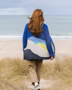 Women's Scenic Long Knitted Cardigan