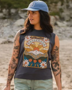 Women's Seasonal Vest