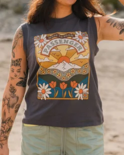 Women's Seasonal Vest