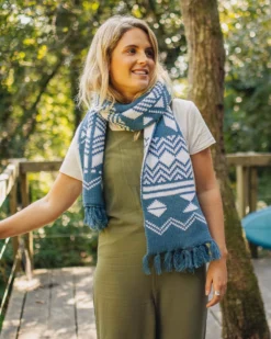 Women's West Coast Acrylic Scarf