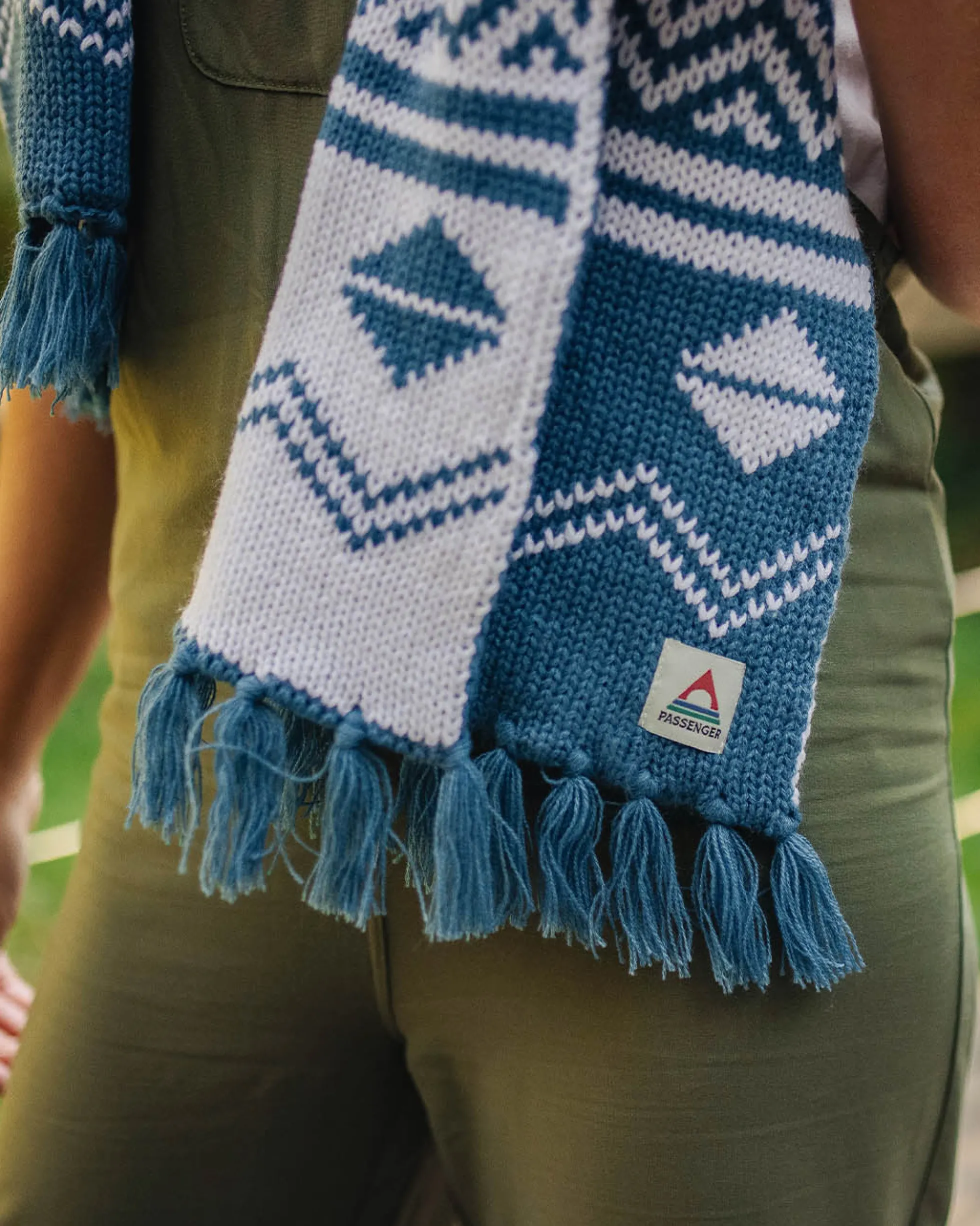 Women's West Coast Acrylic Scarf