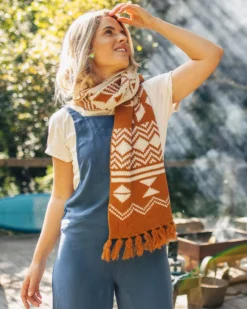 Women's West Coast Acrylic Scarf